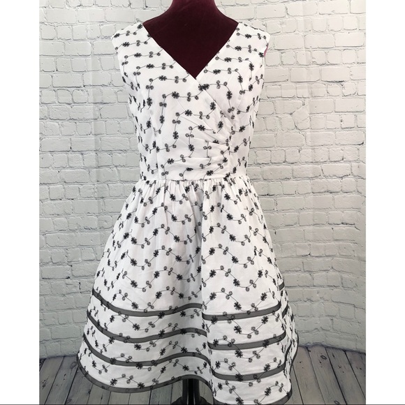 Betsey Johnson Dresses & Skirts - BETSEY JOHNSON black & white dress 8